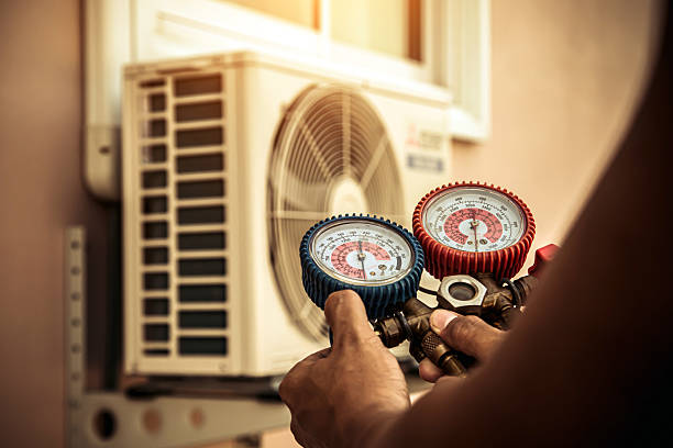 Professional Hvac technician working in Fremont, NC